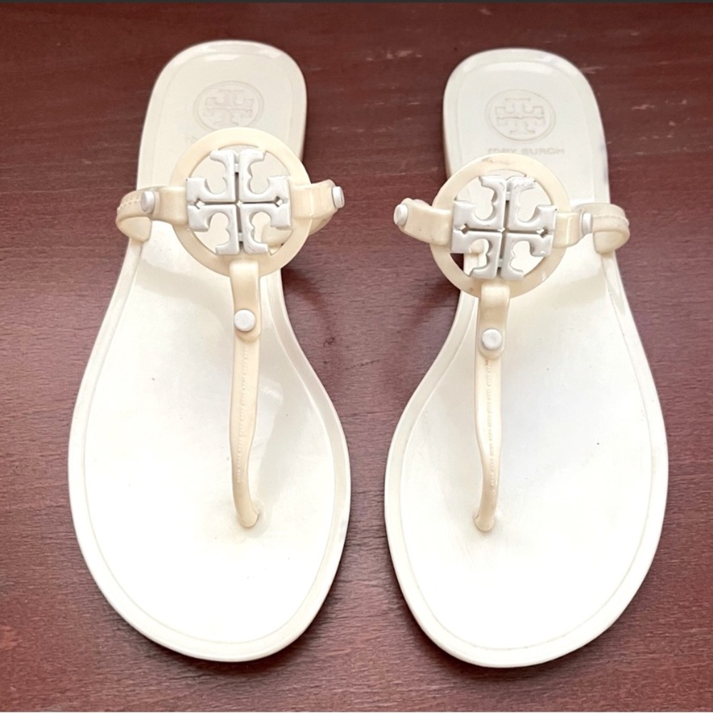 Tory Burch Women’s Sandals - Size 6 (fit like a 6.5)